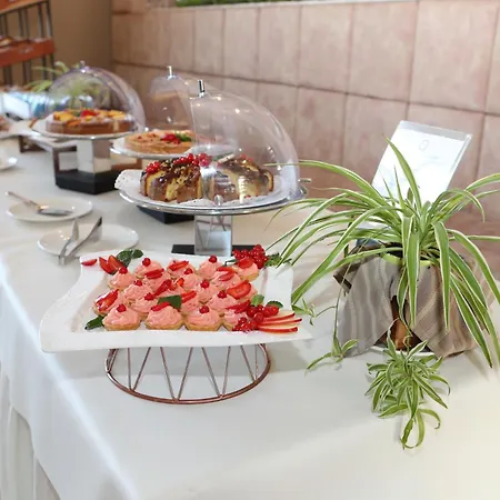 Parc Hotel Germano Suites & Apartments-3